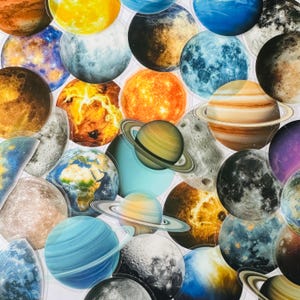 25/50 vinyl doorzichtige stickers zonnestelsel, gestanste sticker, transparant herbruikbaar, ruimte maan planeet aarde Saturnus, planner laptopglas