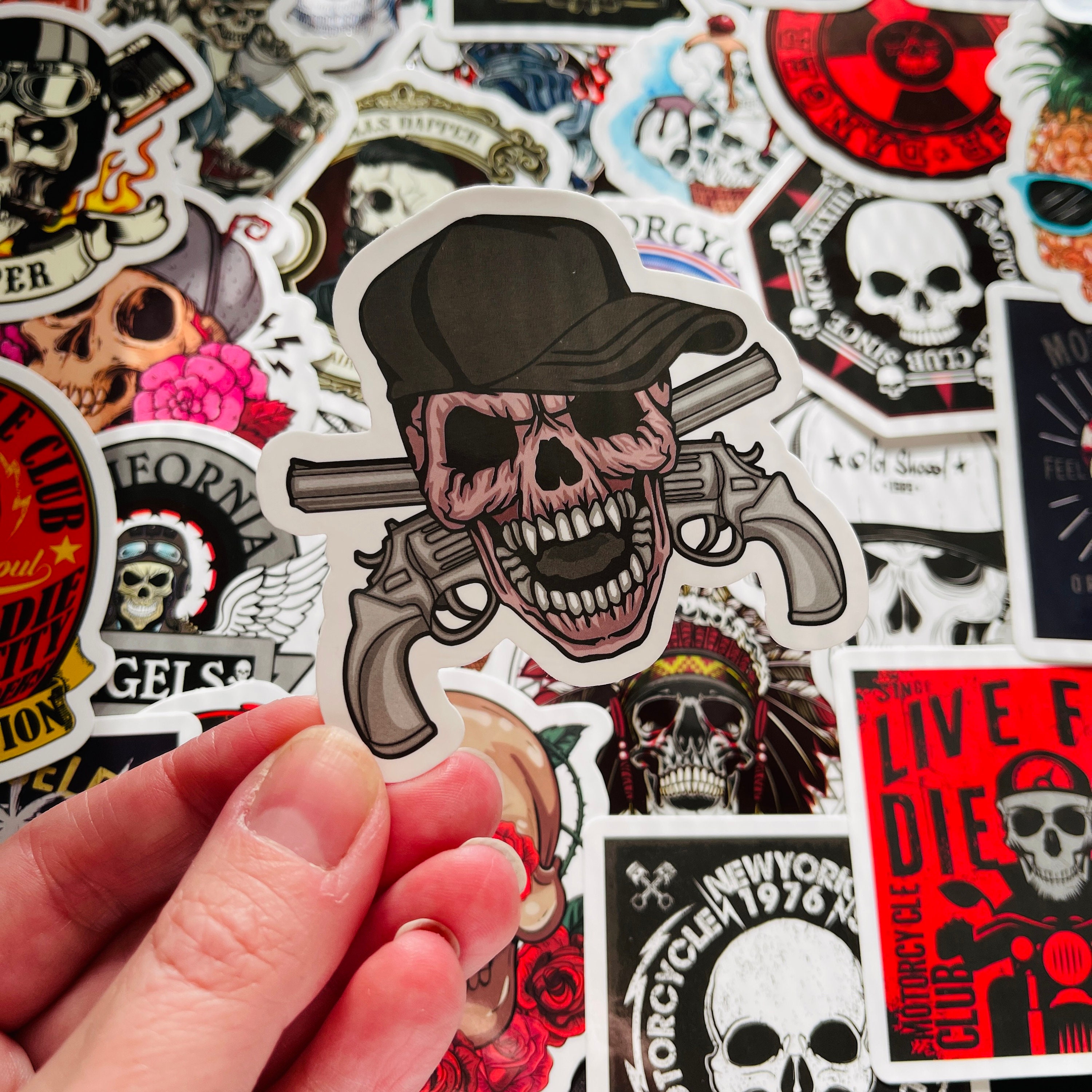 Pegatinas de vinilo de calavera (25/50), juego de calcomanías troqueladas,  impermeables y reutilizables, diseño gótico, esqueleto, punk, motociclista,  Harley, para portátil o bicicleta. - Etsy México, image size:3000x3000