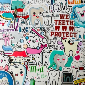 25/50 stickers dentaires en vinyle, lot de stickers découpés avec des matrices, imperméables réutilisables, cadeau étudiant infirmière chirurgien-dentiste hygiéniste, trousse de rangement pour brosse à dents