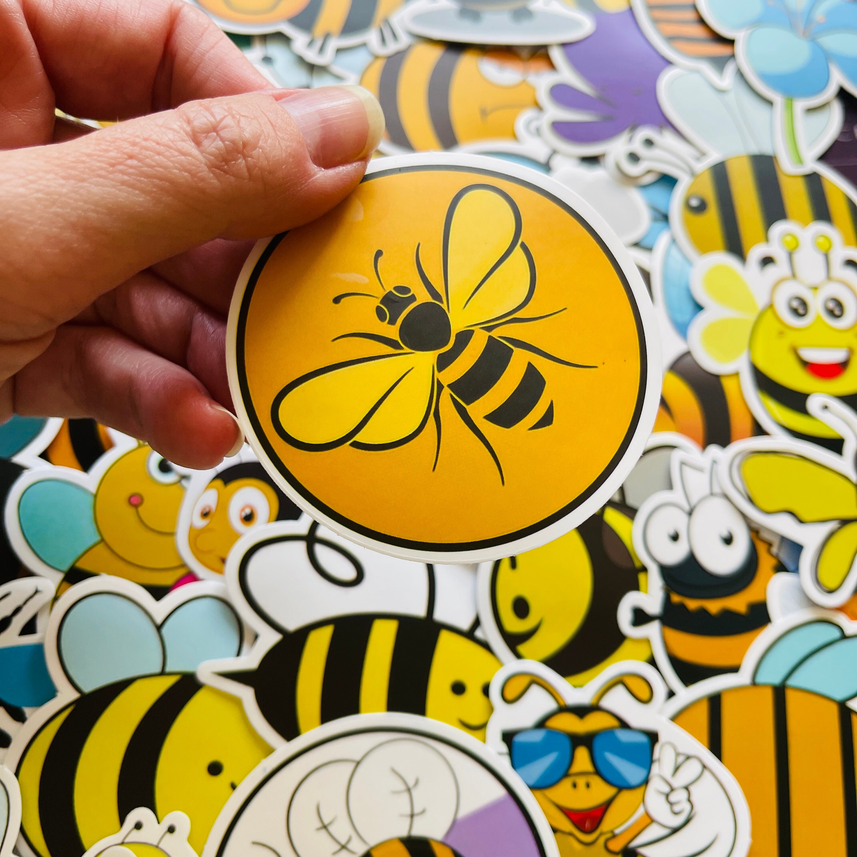 25/50 Vinyl Bumble Bee Stickers, Die Cut Decal Set, Waterproof Reusable ...