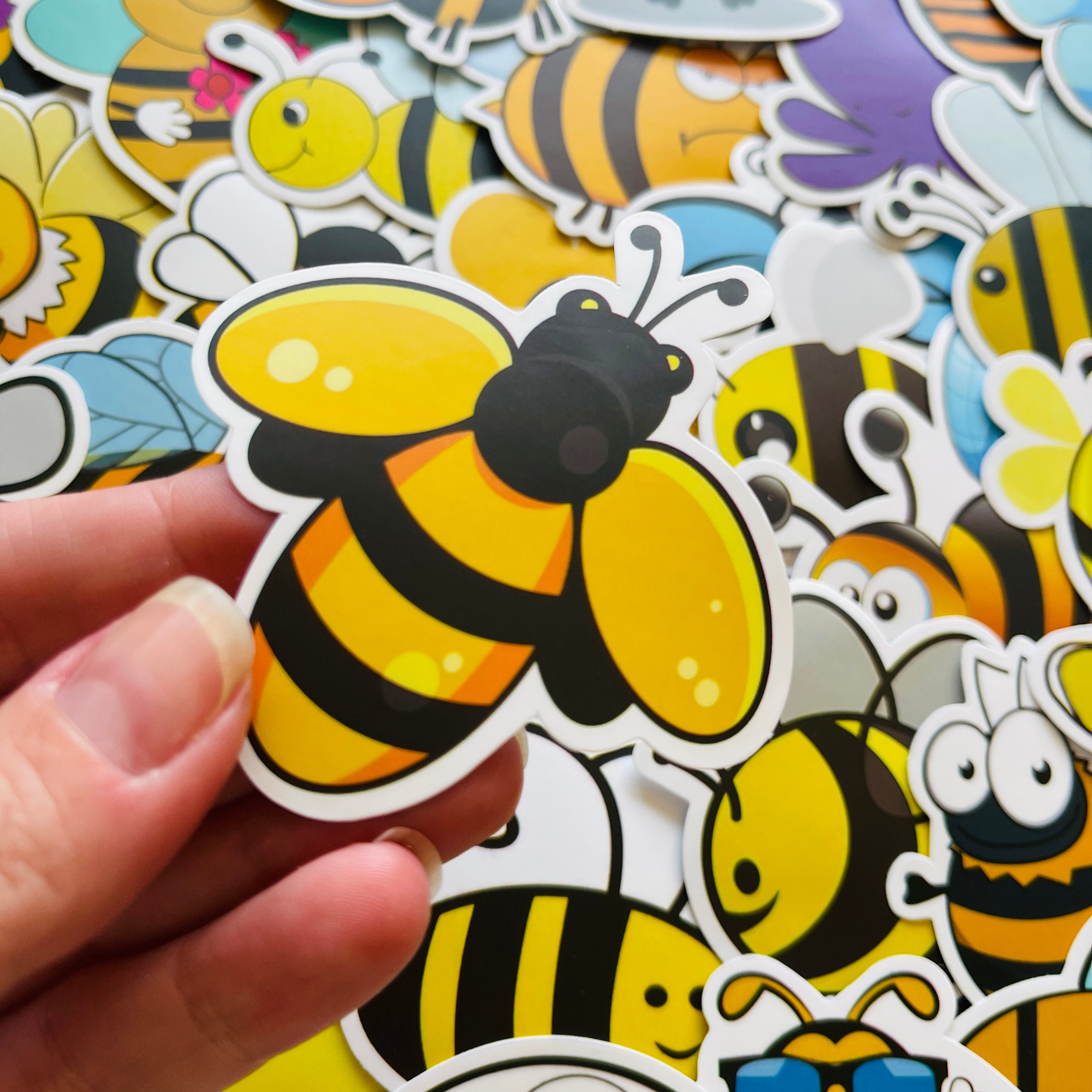 25/50 Vinyl Bumble Bee Stickers, Die Cut Decal Set, Waterproof Reusable ...