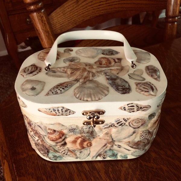 Vintage Handmade Box Shell Motif Purse Handbag