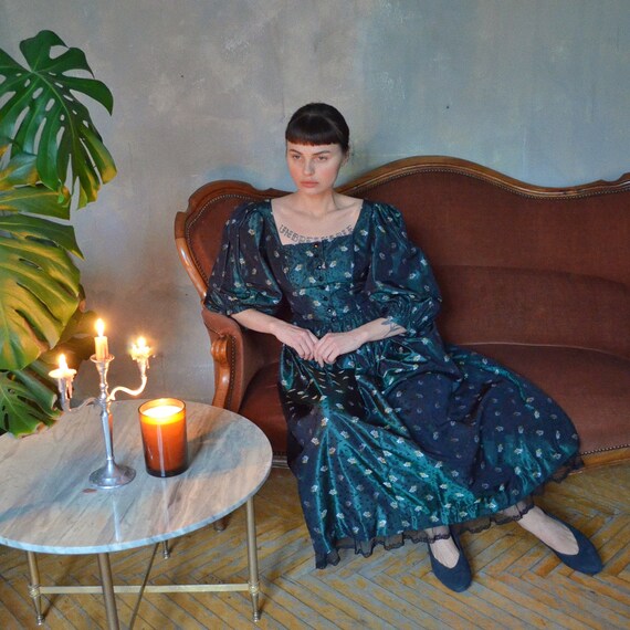 Vintage medieval silk organza fitted dress romanti