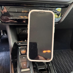2022-23 Chevy Bolt EV EUV Phone Holder - For Wireless Apple MagSafe Charger - Chevrolet
