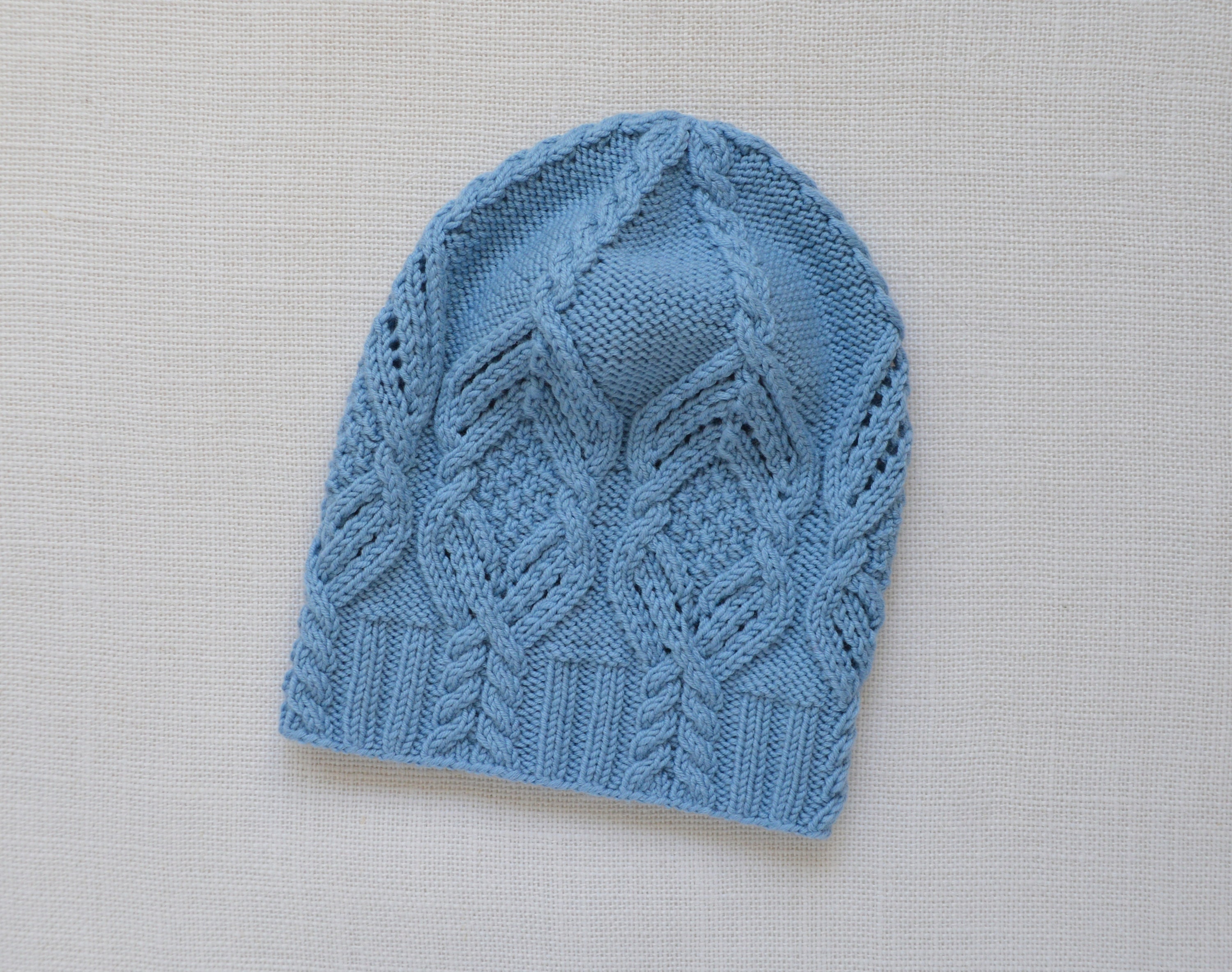 Hand Knit Merino Wool Beanie With Arans: Light Gray Blue  display picture 1