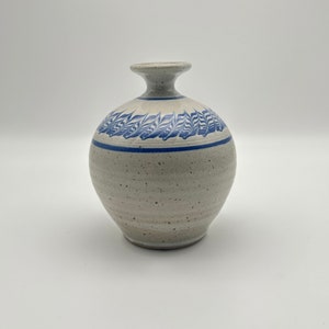 Brush Creek Pottery Bud Vase signed by Artist Mark Nafziger