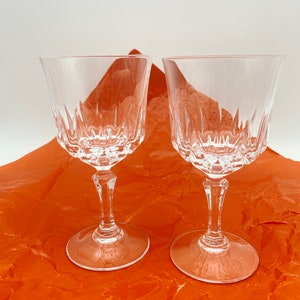 Pair of Vintage Crystal Wine or Cocktail Glasses