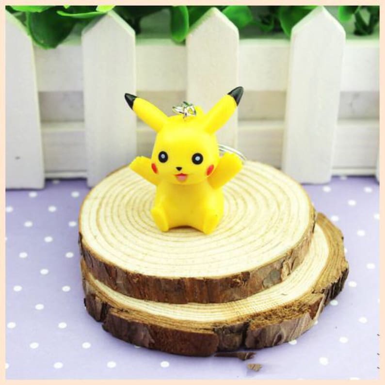 Pokemon Pikachu Figure Keychain 5 pc Set