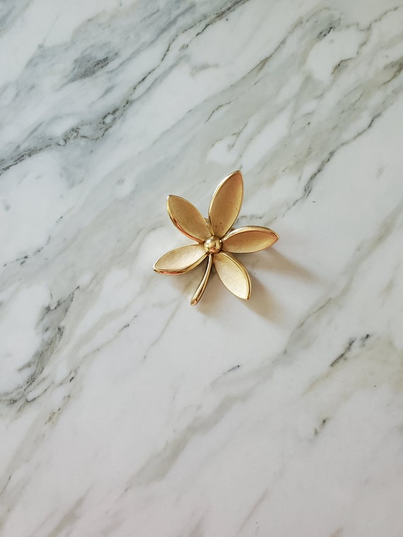 vintage brooch pin coat Gem