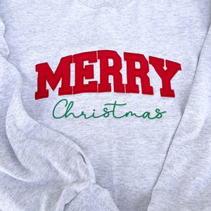 Frohe Weihnachten Sweatshirt, Weihnachten Bestickter Rundhalsausschnitt, Weihnachten Übergroßes Sweatshirt, Weihnachtspullover, Winterpullover, Wintergeschenk