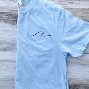 Wave Comfort Colors Tee, Ocean Shirt, Surf Tee, Minimalist T-Shirt, Embroidered Tee, Embroidered Shirt, Surf Shirt, Wave Shirt, Beach Tee