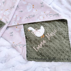 Baby Girl Goose Blanket, Personalized Baby Blanket, Silly Goose Blanket, Flower Baby, Minky Blanket, Baby Shower Gift, Embroidered, Daisy