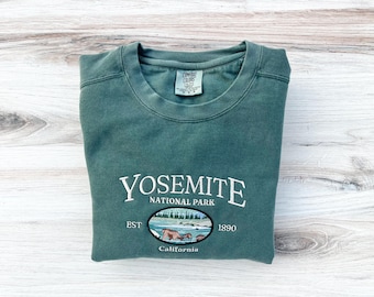 Yosemite Embroidered Comfort Colors Sweatshirt, Yosemite Crewneck, National Park Embroidered Sweatshirt, Hiking Crew, California Sweatshirt