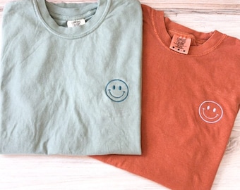 Happy Face Comfort Colors Tee, Smile Shirt, Happy T-Shirt, Embroidered Tee, Embroidered Shirt, Custom Shirt, Retro Happy Face Shirt