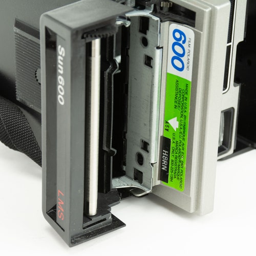 Polaroid Sun 600 LMS (Light Management System) Instant Camera-Fully shops functional- Film Tested- 30 Day Guarantee