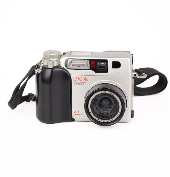 OLYMPUS CAMEDIA C-3000Z 2.1メガピクセル Amazon.com : OM SYSTEM OLYMPUS C-3000 3.2MP Digital Camera w