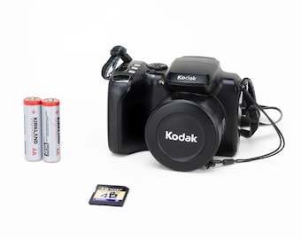 Kodak EasyShare Z712 IS Digital Camera Kit: 7.1 MP, 12x Zoom