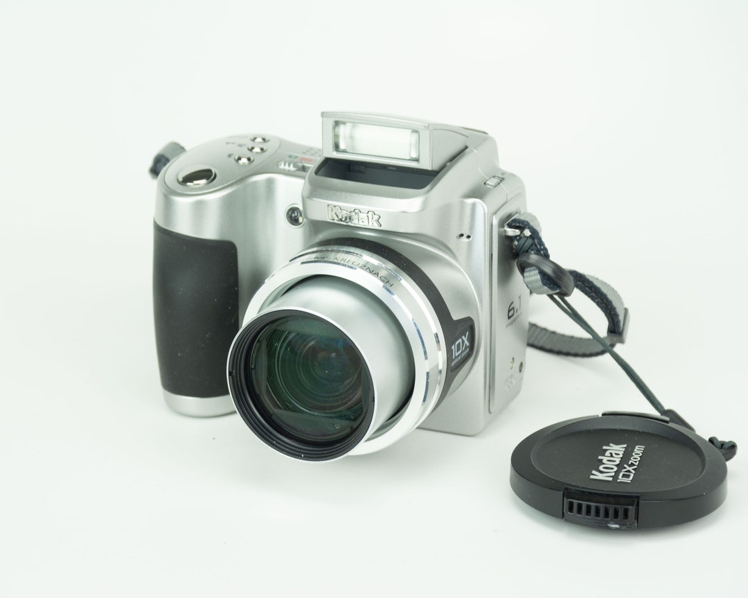 Kodak Easyshare Z650 6.1 Megapixel Digital Camera Kit Fully Functional