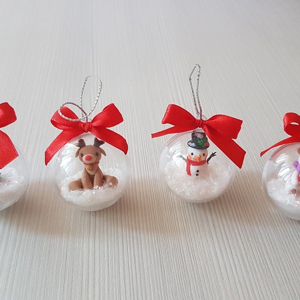 Boule de Noël avec caractère fimo