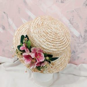 Sombrero de paja de primavera para niña, sombrero morado con flores, sombrero de verano para niña de Pascua, capelina de flores para niña, sombrero de paja para eventos especiales, sombrero para sesión de fotos campestre.