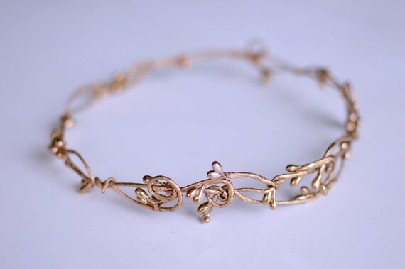Gold bridal crown, Gold flower girl crown, Bridal tiara, Gold halo, Gold berry crown, Gold hair accessories, Toddler crown, Gilded crown