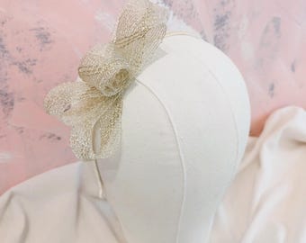 Dainty gold fascinator millinery gold fascinator minimalist wedding fascinator gold bow headband champagne fascinator gold bridal hairpiece
