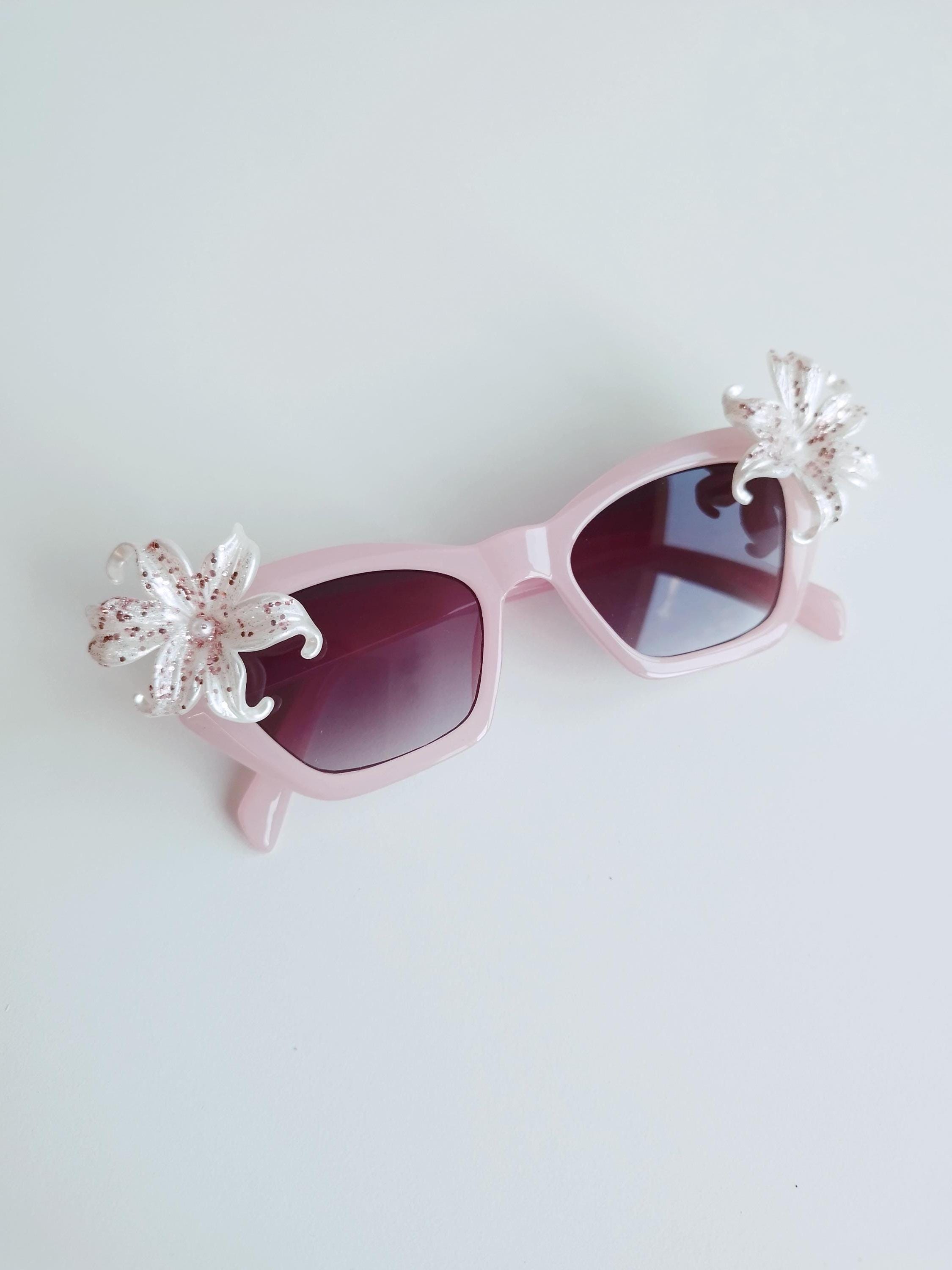 Retro Cat Eye Floral embellished Festival Sunglasses with UV protection lenses Amazon.com: Diamond Cat Eye Sunglasses Women Flower  main image 3