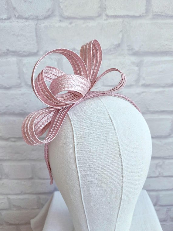 Dainty Pink Fascinator Soft Pink Fascinator Minimalist  display picture 2