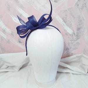 royal blue fascinator minimalist bow headband elegant wedding headpiece chic hairpiece for special event blue wedding guest fascinator