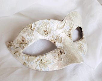 Delicate bridal mask romantic pearl white wedding mask Venetian ball mask victorian style mask womens floral mask prom flower domino Venice