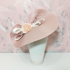 Wedding hat soft pink race day fascinator elegant royal ascot hat womens special event hat blush luncheon statement garden party netting hat