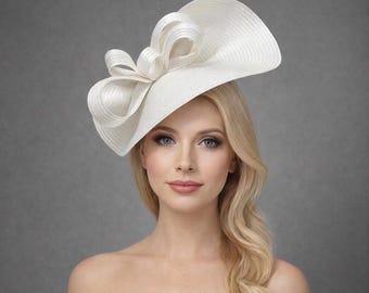 white Kentucky derby hat race day fascinator simple design royal ascot headpiece mom of bride hairpiece wedding guest statament white party
