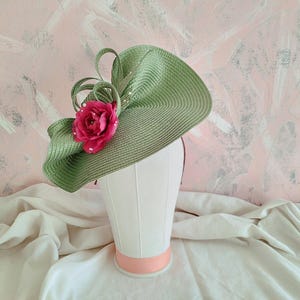 Kentucky derby hat, Pastel green derby hat, green ascot hat, floral fascinator, race fascinator, tea party hat, green wedding hat, peony hat