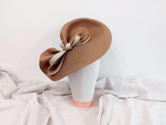 Beige and Cream Kentucky Derby Hat Royal Ascot Fascinator  display picture 2