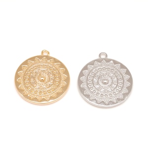 Sun Charm Pendant, Medallion Pendant, Necklace Making Supply (23.5x27mm) [CH0020-1PC]