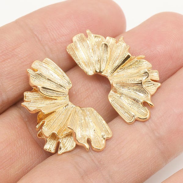16K Gold Plated E-Coated Flower Earrings, Silver Post (30x16.5mm)[CH2124-1 pair]
