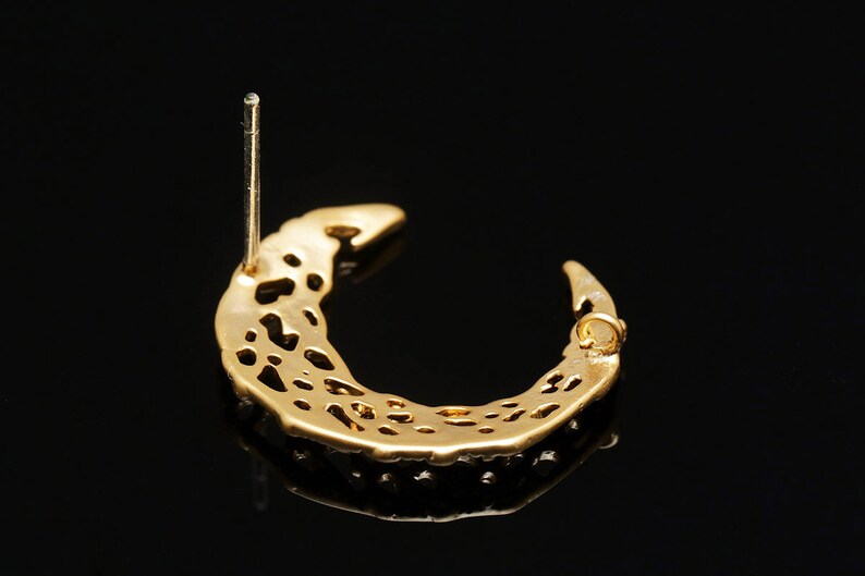M1881-1 pairs-Matt Gold Plated-Mesh Crescent Moon Earrings-Crescent Ear Post