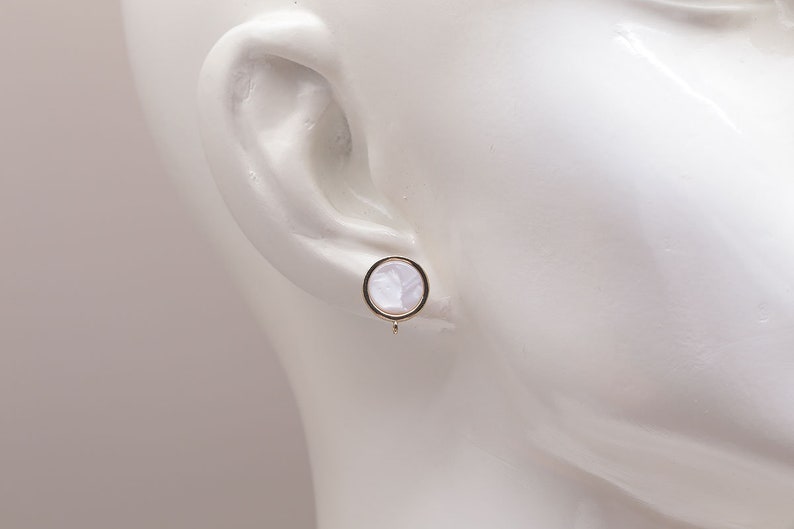 H1265-1pairs-Gold Plated-12mm MOP Ear Post-Silver Post-Ni Free