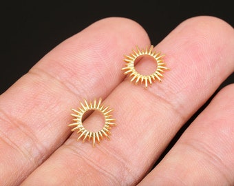 Pendientes de sol chapados en oro de 16 quilates, dijes de estrella de 12 mm [CH0088-1 par]