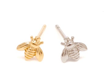 Tiny Bee Stud Earrings, Minimalist Insect Studs, Nature Jewelry,Nickel Free,E-Coated [CH2074-1 pair]