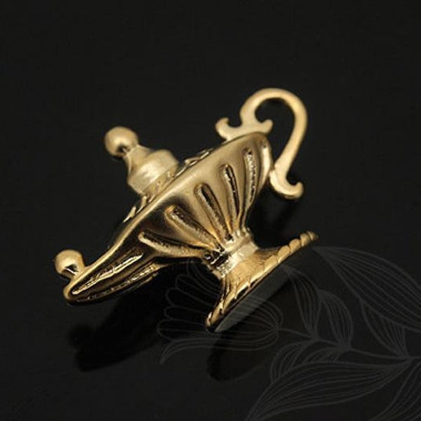 M1253-2pcs-Matt Gold Plated-Aladdin Magic Lamp-Genie Magic Lamp Charm Pendants