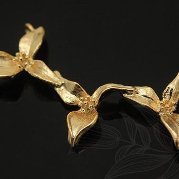 M1225-2pcs-Matt Gold Plated-Sideways Flower Pendant