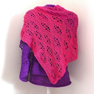 Surfer shawl crochet pattern video & PDF - Woolpedia