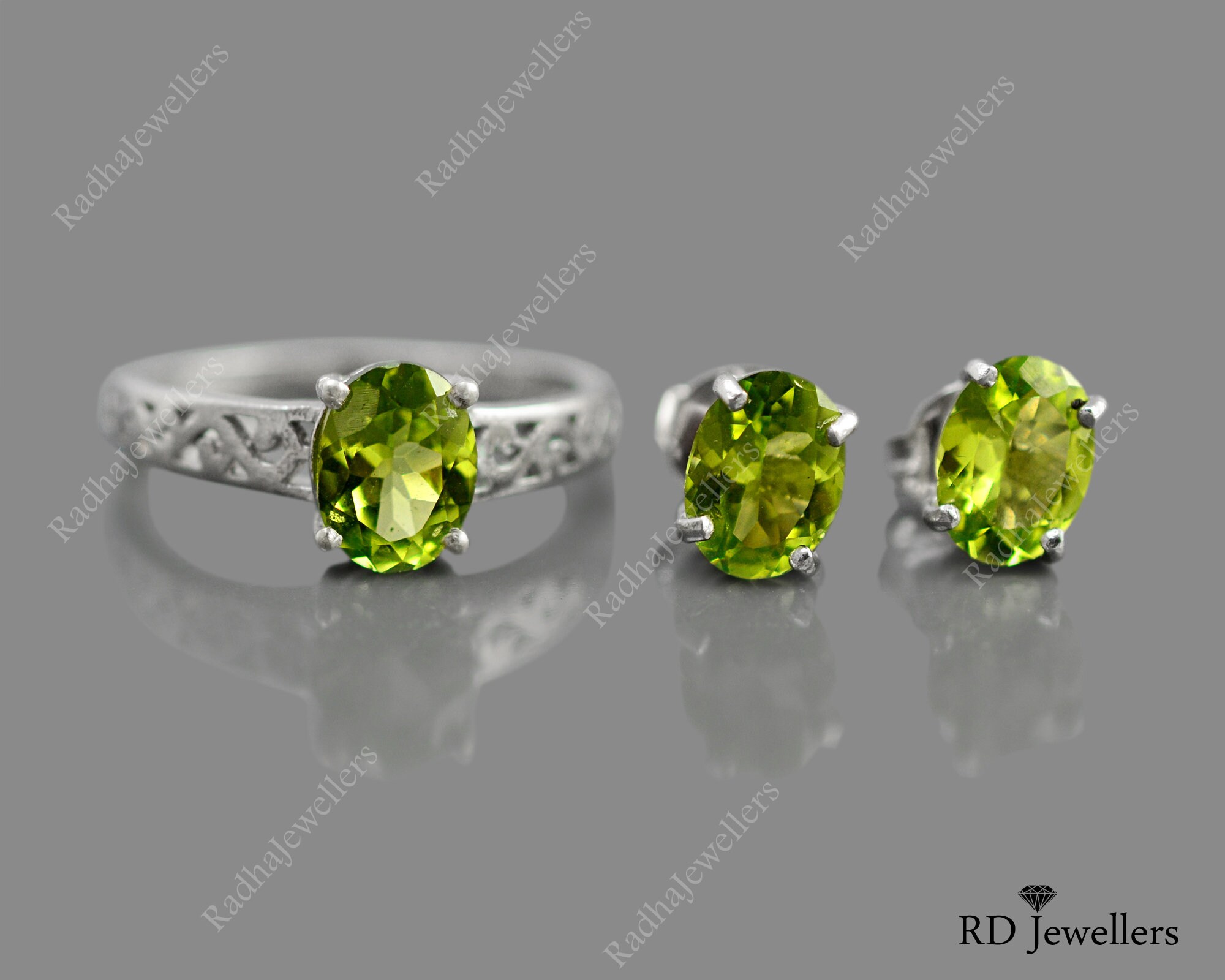 TJC Peridot Wings Pendant for Womens in 925 Sterling Silver Jewellery Gift for Girlfriend/Wife/Mother Green Coloured August Birthstone TJC Peridot Wings Pendant for Womens in 925 Sterling Silver Jewellery Gift for Girlfriend/Wife/Mother Green Coloured August Birthstone