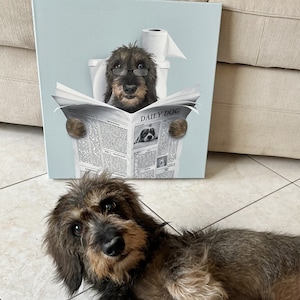 Aangepaste huisdier portret, hond gelezen krant in toilet, grappig huisdier portret, huisdier maatwerk, kinderbadkamer kunst aan de muur, gepersonaliseerde kat hond cadeau