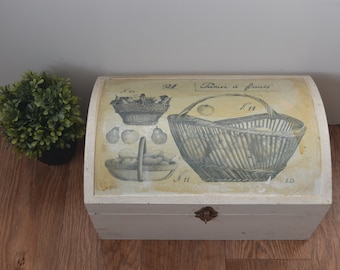 Vintage 'Panier à Fruits' Painted Wooden Storage Chest (14x9x8)