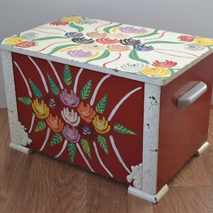 Scatola porta legna in legno dipinta a mano vintage con coperchio incernierato 18 3/4" x 12" x 11 1/2"