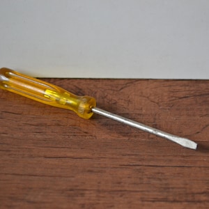 Vintage 5000v 3mm Small Flathead Screwdriver Germany