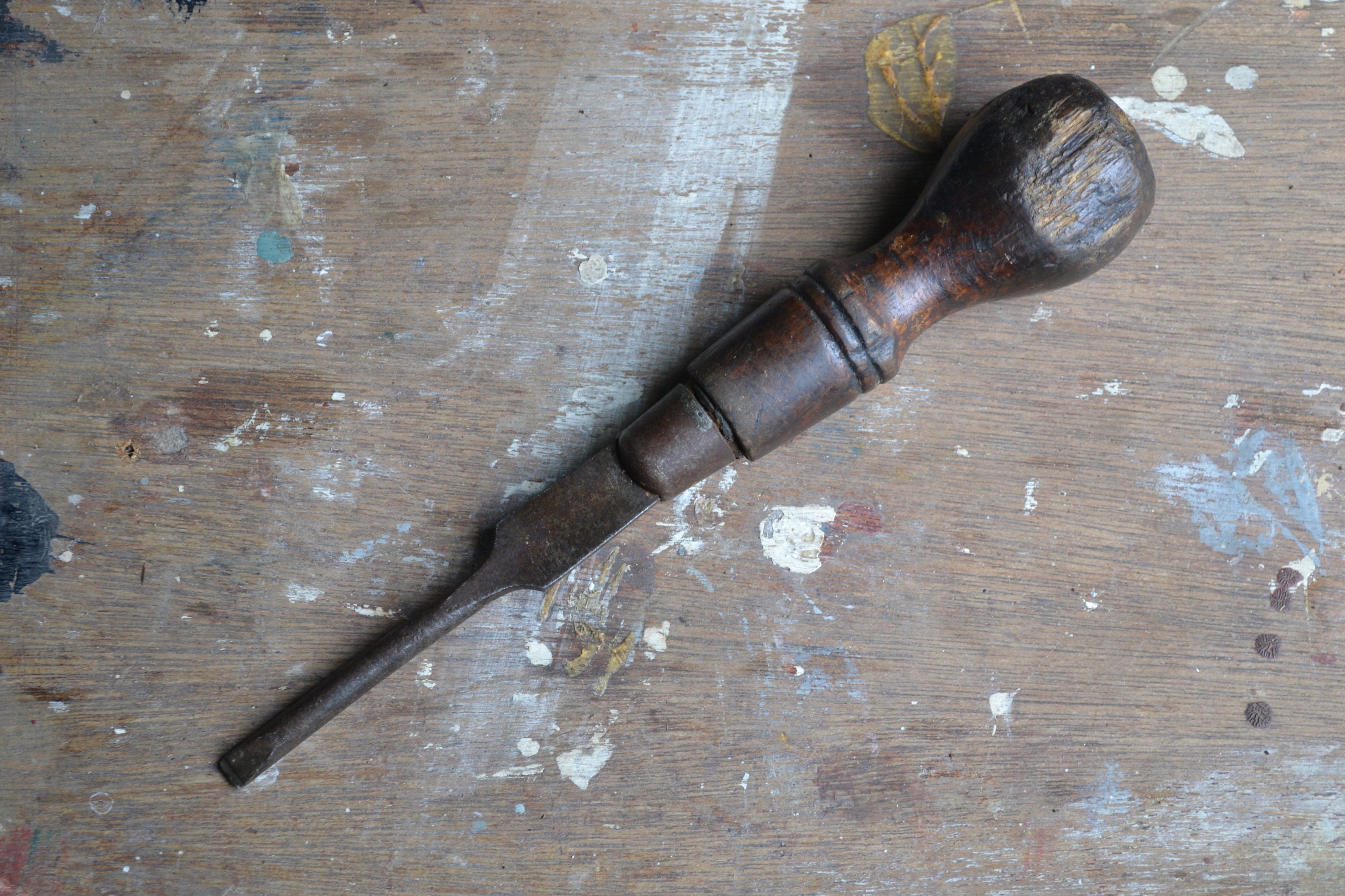 Vintage Cabinet Pattern 201 Wood Handle Turnscrew Flathead Screwdriver