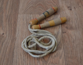 Vintage Child's Skipping Rope 5ft 1.5m with Wooden Handles